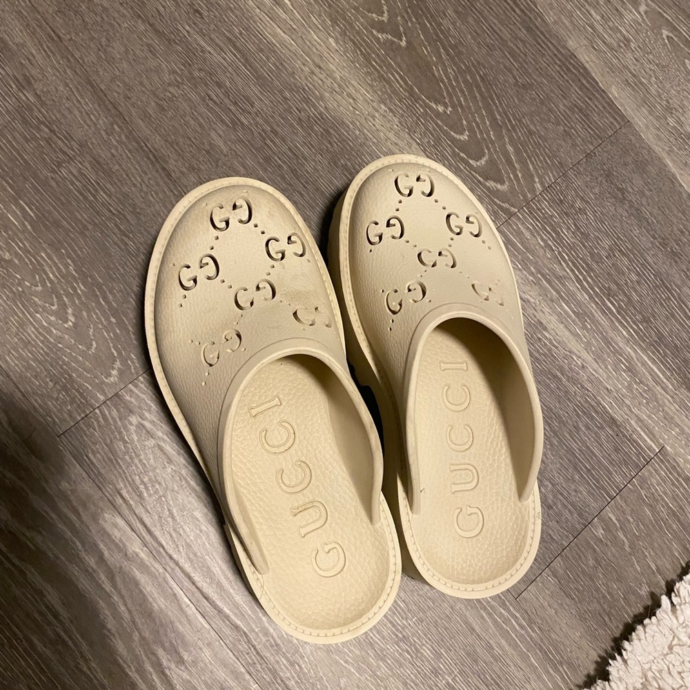 Gucci platform size 7
